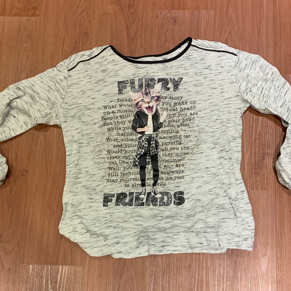 FRIENDS Women's Long Sleeve Tee - Gray